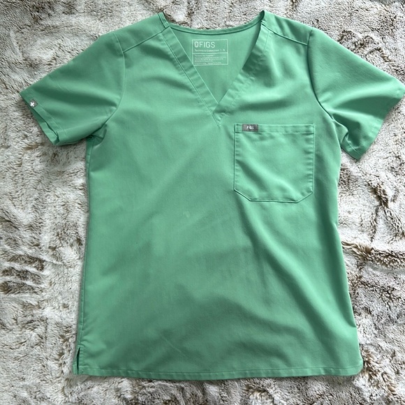Jade Catarina™ - One-Pocket Scrub Top - Picture 2 of 8